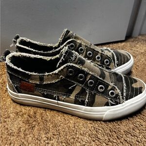 Blowfish Camouflage Canvas Shoes